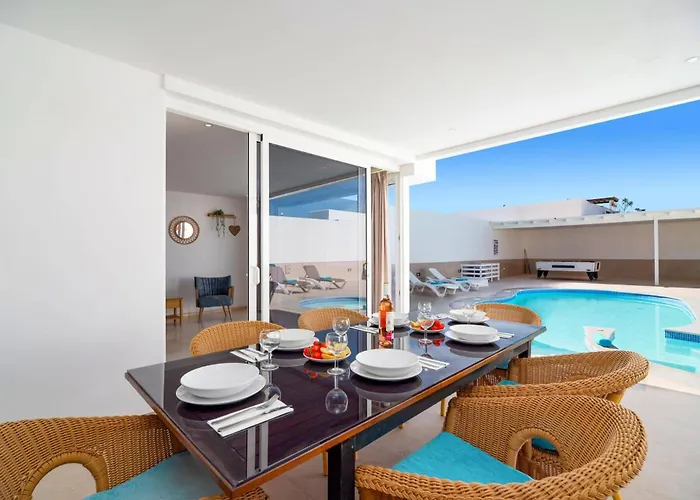 Valeria By فيلة بلايا بلانكا