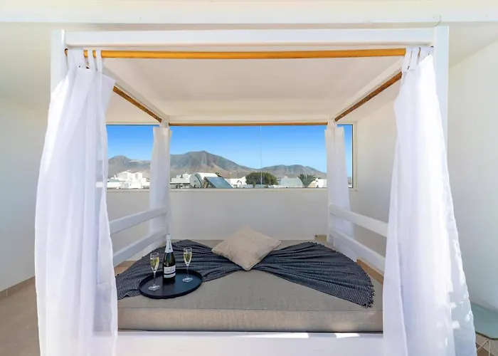 Valeria By بلايا بلانكا