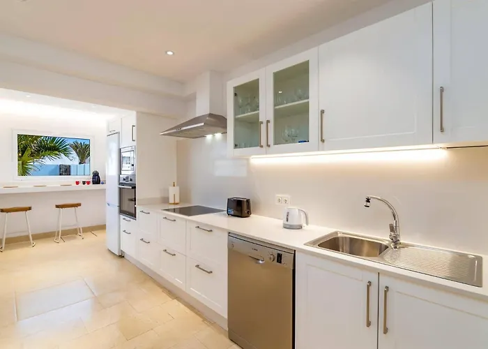 Valeria By فيلة *